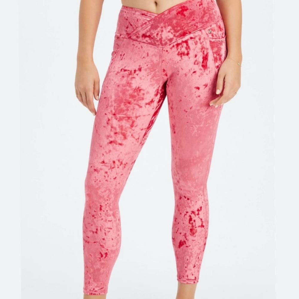 FABLETICS CRUSHED VELOUR CROSSOVER STRAWBERRY 🍓 RED LEGGINGS SIZE (L)